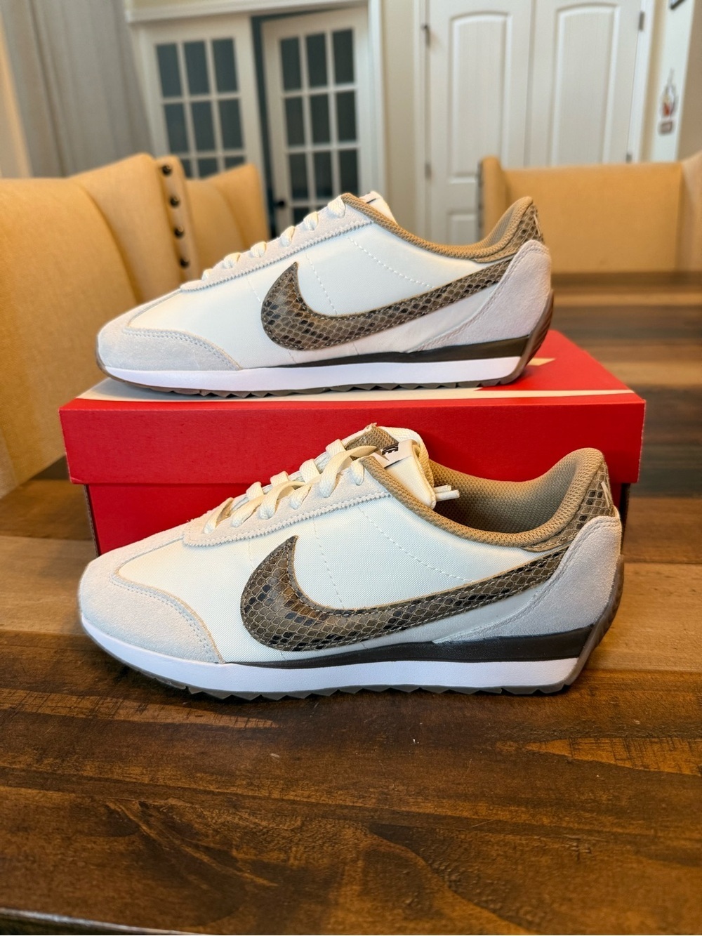 Nike Pacific PRM Women’s Low Top Sneakers Sail/British Khaki, sizes 7.5, 8